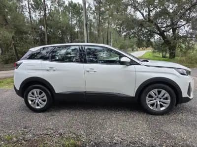 Vendo Peugeot 3008 2021 - 21900 EUR, 148000 km - AUTO.MOTO.pt