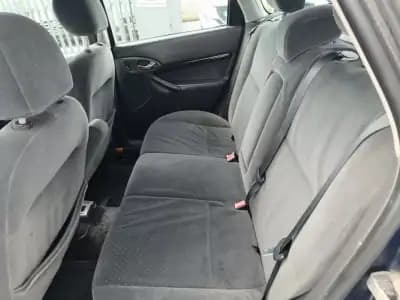 Vendo Ford Focus 2002 - 1800 EUR, 400000 km - AUTO.MOTO.pt