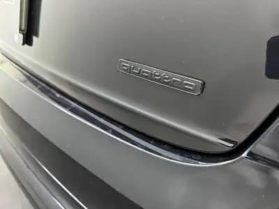 Vendo Audi Q8 2019 - 60000 EUR, 180000 km - AUTO.MOTO.pt