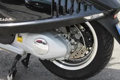 Sell Piaggio Vespa 2013 - 11000 EUR, 2700 km - AUTO.MOTO.pt