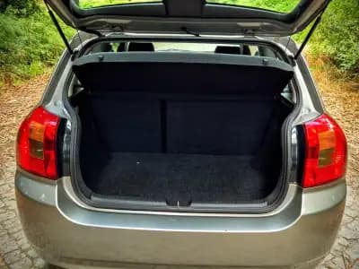 Sell Toyota Corolla 2002 - 11900 EUR, 196000 km - AUTO.MOTO.pt