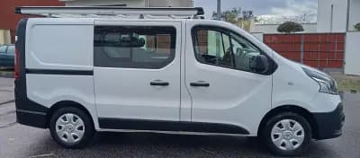 Vendo Renault Trafic 2018 - 16490 EUR, 152226 km - AUTO.MOTO.pt