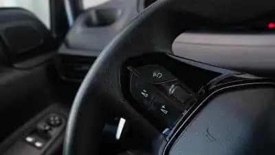 Vendo Peugeot Partner L2 caixa automática 130cv 2019 - 17900 EUR, 163000 km - AUTO.MOTO.pt