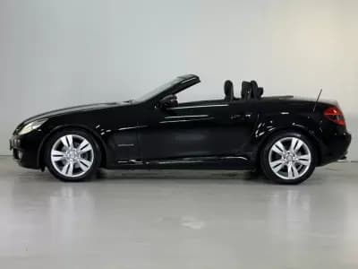 Vendo Mercedes-Benz SLK 200 2010 - 17950 EUR, 112597 km - AUTO.MOTO.pt