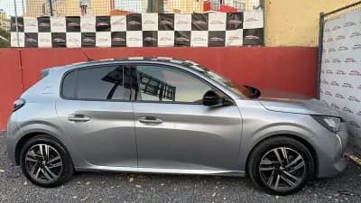 Vendo Peugeot 208 2023 - 14900 EUR, 13500 km - AUTO.MOTO.pt