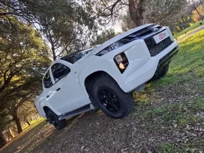 Vendo Mitsubishi L200 2022 - 32900 EUR, 56900 km - AUTO.MOTO.pt