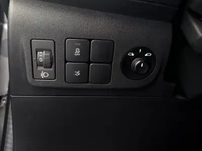 Sell Citroën C-Elysée 2018 - 12500 EUR, 63213 km - AUTO.MOTO.pt