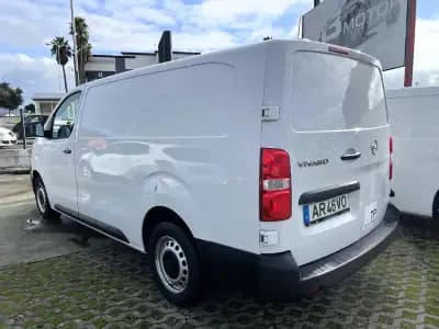 Vendo Opel Vivaro 2022 - 20990 EUR, 103818 km - AUTO.MOTO.pt