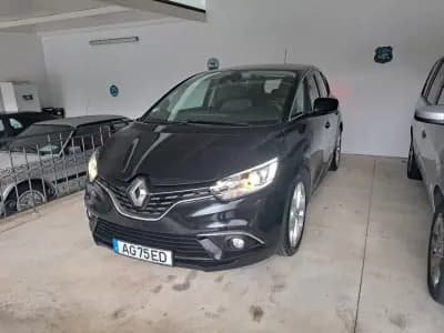 Sell Renault Scénic 2017 - 9980 EUR, 262136 km - AUTO.MOTO.pt