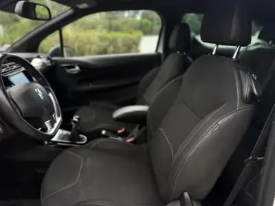 Vendo Citroën DS3 2016 - 8999 EUR, 140000 km - AUTO.MOTO.pt