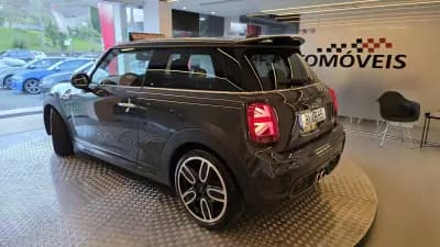 Vendo MINI 2019 - 24900 EUR, 114062 km - AUTO.MOTO.pt