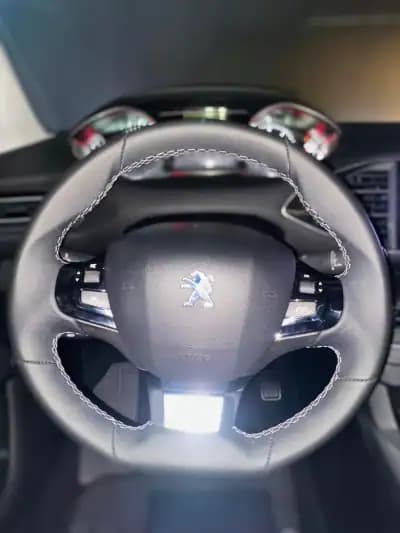 Sell Peugeot 308 2016 - 15500 EUR, 171736 km - AUTO.MOTO.pt