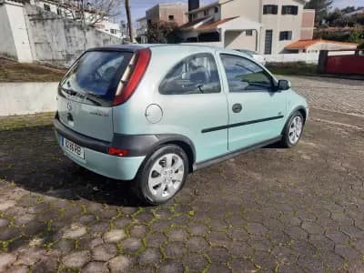 Sell Opel Corsa 2001 - 2500 EUR, 196937 km - AUTO.MOTO.pt