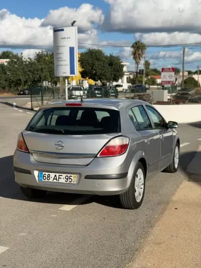 Sell Opel Astra 2005 - 3900 EUR, 371892 km - AUTO.MOTO.pt