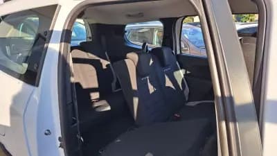 Vendo Dacia Lodgy 2021 - 15900 EUR, 130712 km - AUTO.MOTO.pt