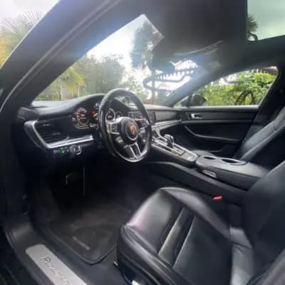 Sell Porsche Panamera Sport Turismo 2019 - 69990 EUR, 210000 km - AUTO.MOTO.pt