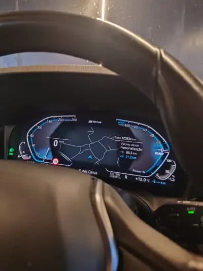 Vendo BMW 320 2021 - 26750 EUR, 123834 km - AUTO.MOTO.pt