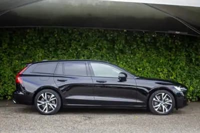 Vendo Volvo V60 2021 - 33900 EUR, 88100 km - AUTO.MOTO.pt