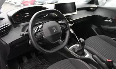 Vendo Peugeot 208 2022 - 16750 EUR, 121000 km - AUTO.MOTO.pt