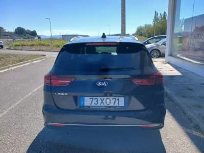 Vendo Kia Ceed SW 2019 - 13900 EUR, 72562 km - AUTO.MOTO.pt
