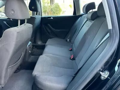 Vendo Volkswagen Passat 2010 - 6750 EUR, 210000 km - AUTO.MOTO.pt