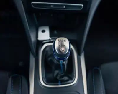 Sell Renault Mégane Sport Tourer 2018 - 15990 EUR, 126740 km - AUTO.MOTO.pt