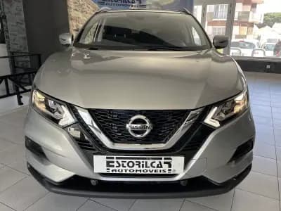 Vendo Nissan Qashqai 2019 - 19600 EUR, 106352 km - AUTO.MOTO.pt