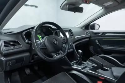 Vendo Renault Mégane Sport Tourer 2017 - 14950 EUR, 84000 km - AUTO.MOTO.pt