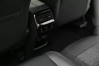 Vendo Peugeot 5008 2025 - 34450 EUR, 30000 km - AUTO.MOTO.pt