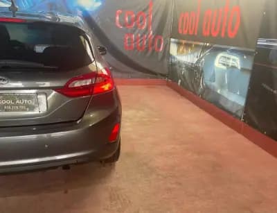 Vendo Ford Fiesta 2021 - 13999 EUR, 80000 km - AUTO.MOTO.pt