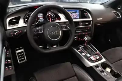 Vendo Audi A5 Cabrio 2016 - 25900 EUR, 110000 km - AUTO.MOTO.pt