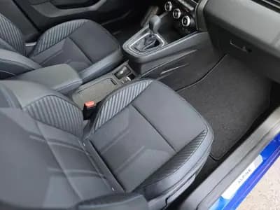 Sell Renault Clio 2024 - 21900 EUR, 57020 km - AUTO.MOTO.pt