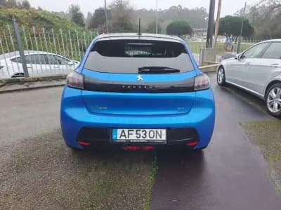 Sell Peugeot e-208 2021 - 16780 EUR, 61770 km - AUTO.MOTO.pt