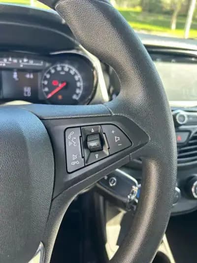 Sell Opel Karl 2019 - 7900 EUR, 106800 km - AUTO.MOTO.pt