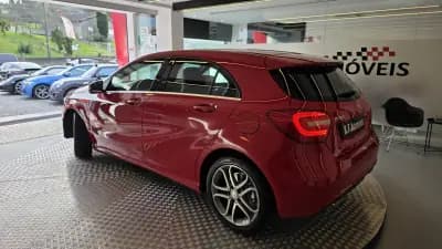 Vendo Mercedes-Benz A 160 2015 - 15900 EUR, 208637 km - AUTO.MOTO.pt