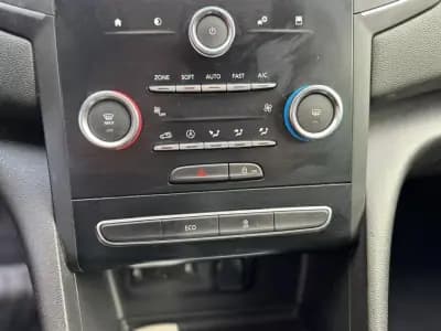 Vendo Renault Mégane 2019 - 16900 EUR, 105740 km - AUTO.MOTO.pt