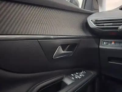 Sell Peugeot 5008 2021 - 22450 EUR, 42414 km - AUTO.MOTO.pt