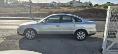 Sell Volkswagen Passat 2002 - 4400 EUR, 299900 km - AUTO.MOTO.pt