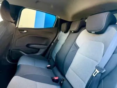 Vendo Renault Clio 2024 - 16450 EUR, 40000 km - AUTO.MOTO.pt