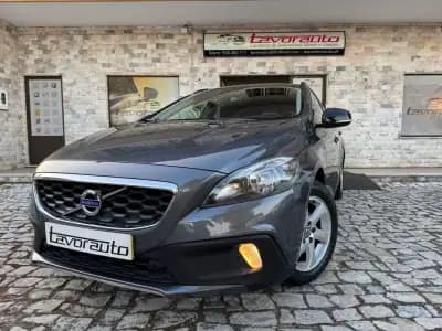 Sell Volvo V40 Cross Country 2013 - 13500 EUR, 164000 km - AUTO.MOTO.pt