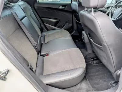 Sell Opel Astra Sports Tourer 2012 - 3900 EUR, 274564 km - AUTO.MOTO.pt