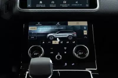 Sell Land Rover Range Rover Velar 2021 - 51950 EUR, 76000 km - AUTO.MOTO.pt