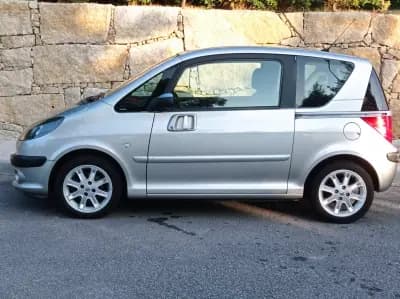 Vendo Peugeot 1007 2005 - 5990 EUR, 189500 km - AUTO.MOTO.pt