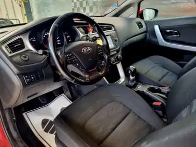 Vendo Kia Ceed 2017 - 10500 EUR, 106000 km - AUTO.MOTO.pt