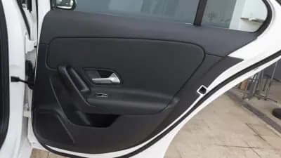 Vendo Mercedes-Benz A 250e Limousine 2021 - 25900 EUR, 102000 km - AUTO.MOTO.pt