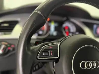 Vendo Audi A5 2015 - 21990 EUR, 59192 km - AUTO.MOTO.pt