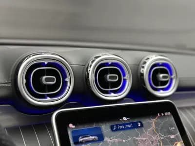 Vendo Mercedes-Benz C 300 2024 - 51990 EUR, 20500 km - AUTO.MOTO.pt