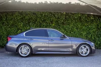 Vendo BMW 330 2016 - 21900 EUR, 146000 km - AUTO.MOTO.pt
