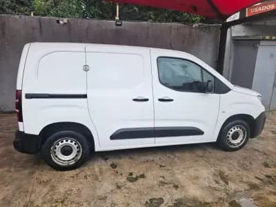 Sell Peugeot Partner 2020 - 9250 EUR, 157000 km - AUTO.MOTO.pt