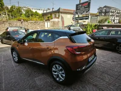 Vendo Renault Captur 2022 - 18900 EUR, 28032 km - AUTO.MOTO.pt